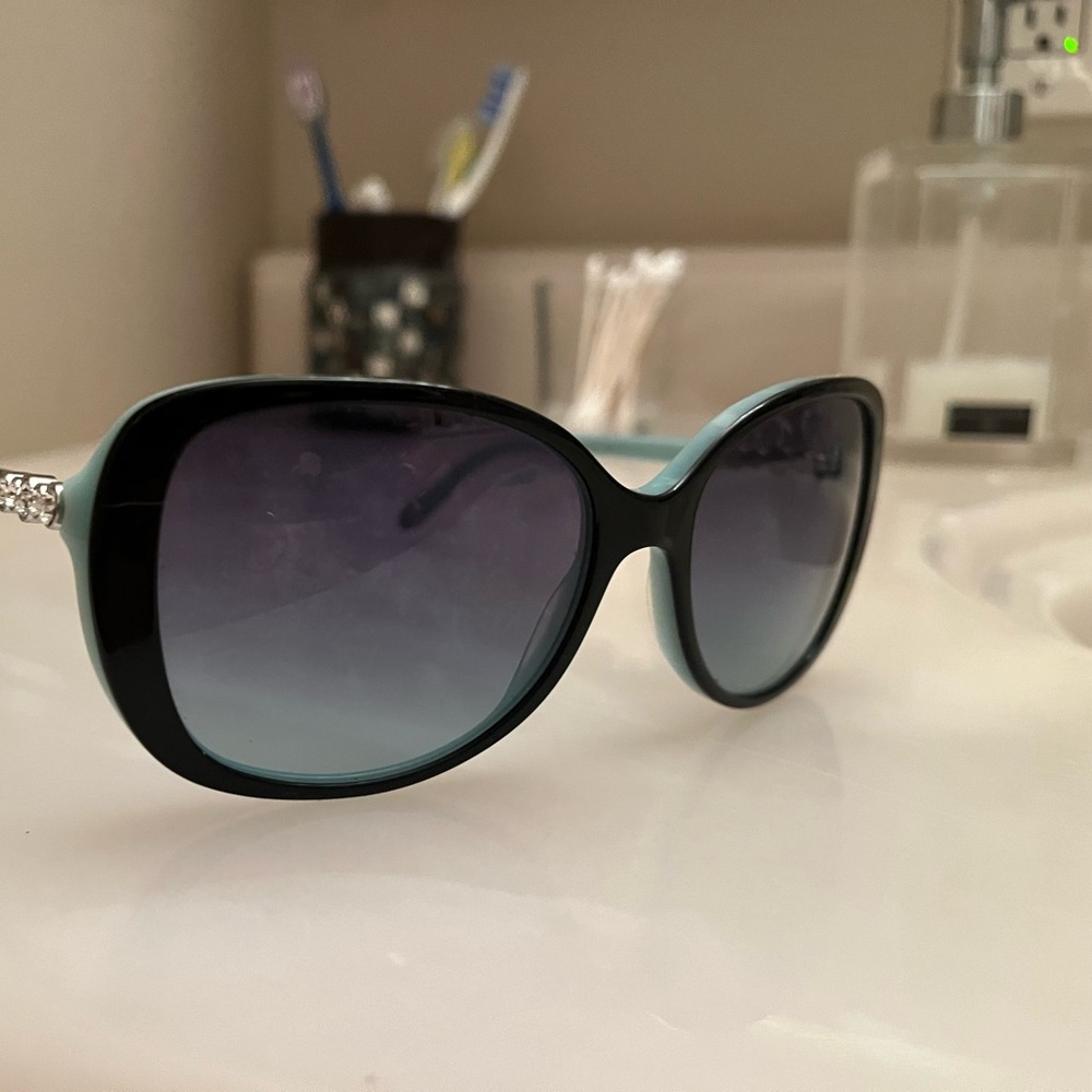 Authentic Tiffany & Co sun glasses, emasculate condition.